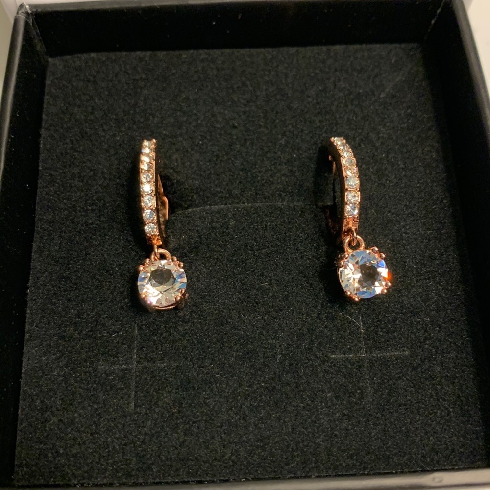McKenzie style earrings, teardrop style